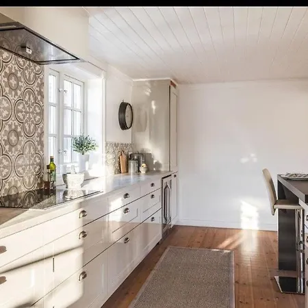 בית נופש Lindstol - Beautiful Cabin In Wonderful Risor! *