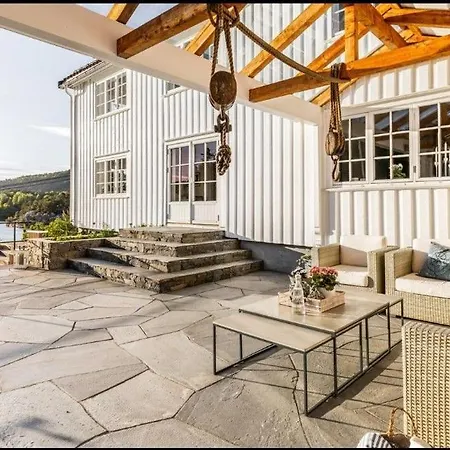 Lindstol - Beautiful Cabin In Wonderful Risor! * Risør