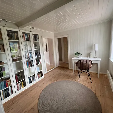 Casa de Férias Lindstol - Beautiful Cabin In Wonderful Risor!