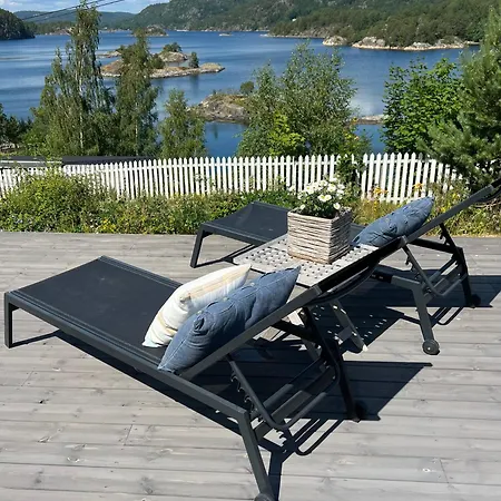 Lindstol - Beautiful Cabin In Wonderful Risor! *