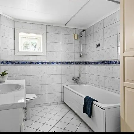 Lindstol - Beautiful Cabin In Wonderful Risor! * 里瑟尔