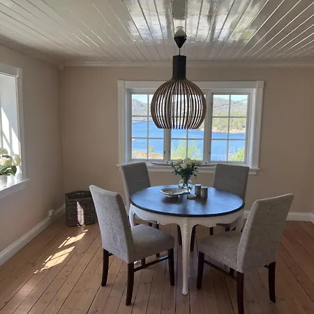 Lindstol - Beautiful Cabin In Wonderful Risor! *